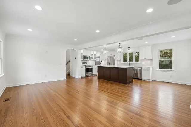 The same room with the furniture removed